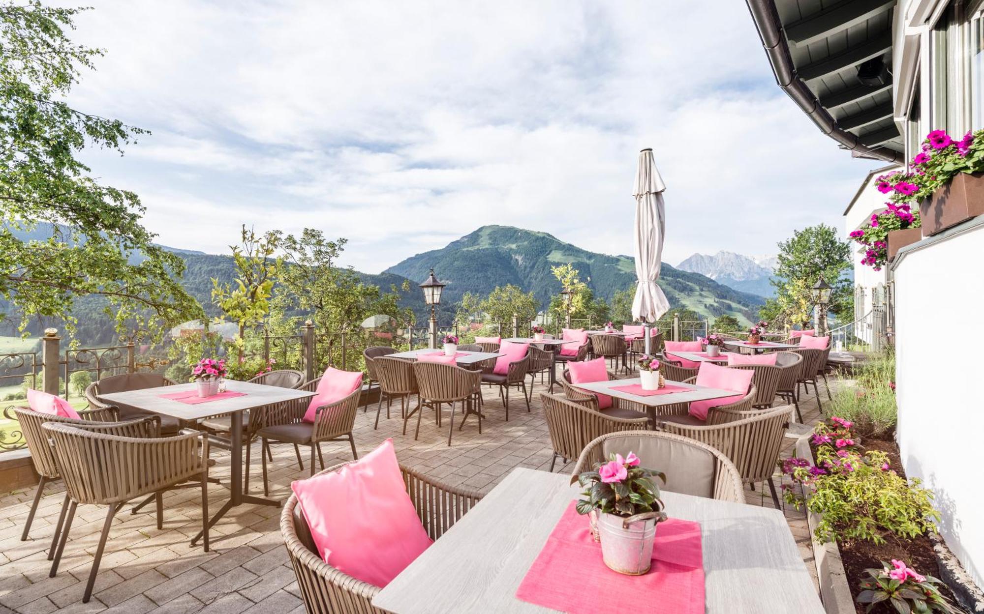 Hotel Peternhof Kössen Buitenkant foto