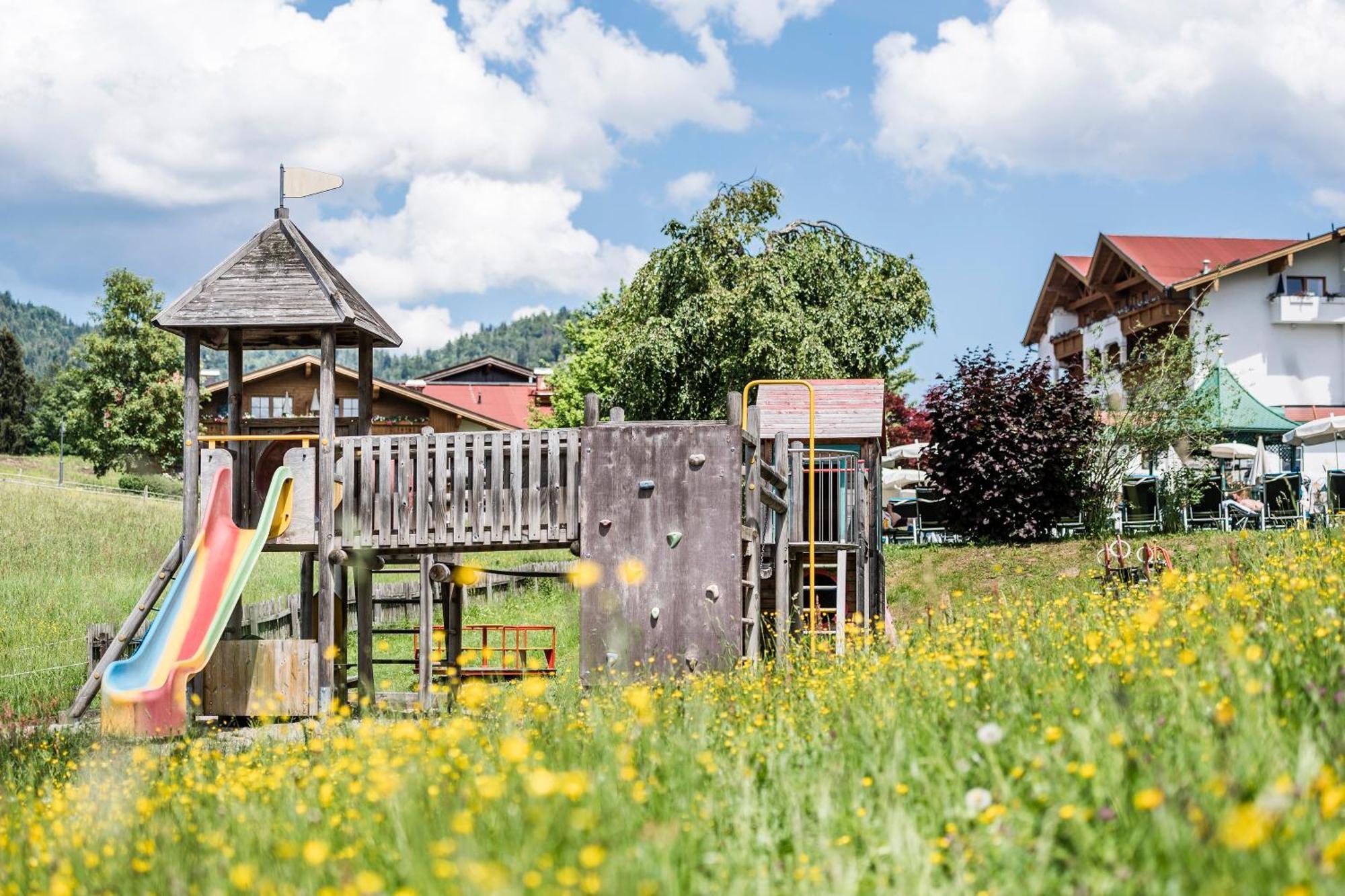 Hotel Peternhof Kössen Buitenkant foto